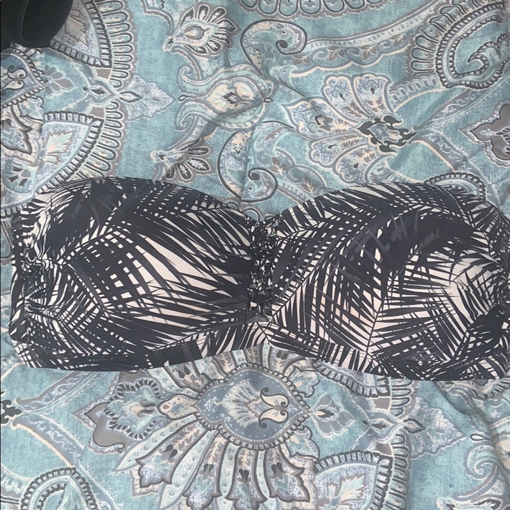 Strapless bathing suit top